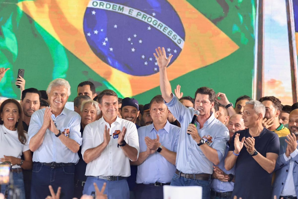 Daniel Vilela e Caiado anunciam apoio a Flávio Bolsonaro no segundo turno